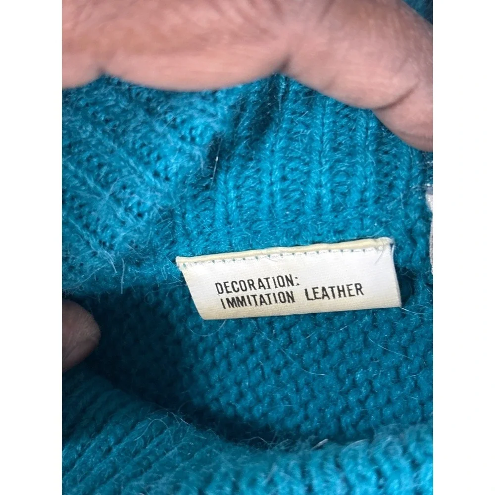 Vintage Teal Sweater With Black Shoulder Appliques & Ribbed Crew Neck‎ size 8